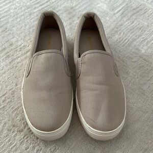 Old Navy Sneaker